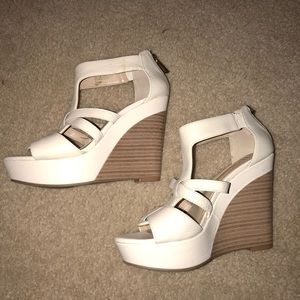 💢 SOLD 💢Brand New 💕 I.N.C wedges